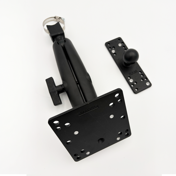 Fully Articulating Wall or Mast Mount for 2 or 4 Stud RFID Panel Antennas