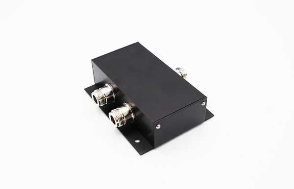Wideband Diplexer for 100-174 MHz and 380-960 MHz frequency ranges