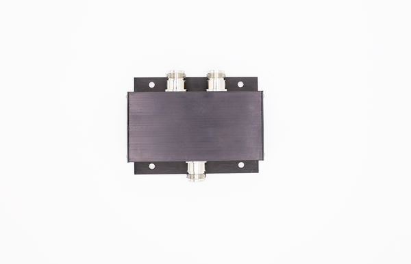 Wideband Diplexer for 100-174 MHz and 380-960 MHz frequency ranges