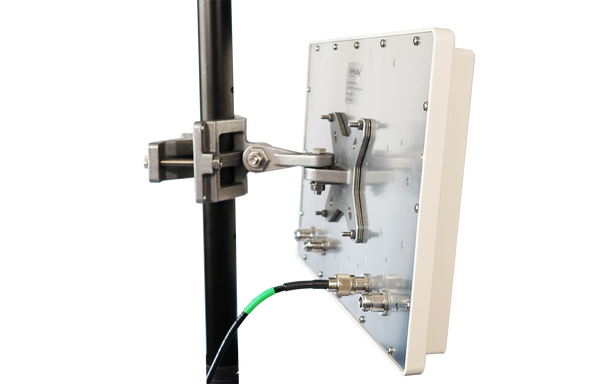 High-Gain 4x4 MIMO WiFi Panel Antenna, Dual-Band 2.4/5 GHz